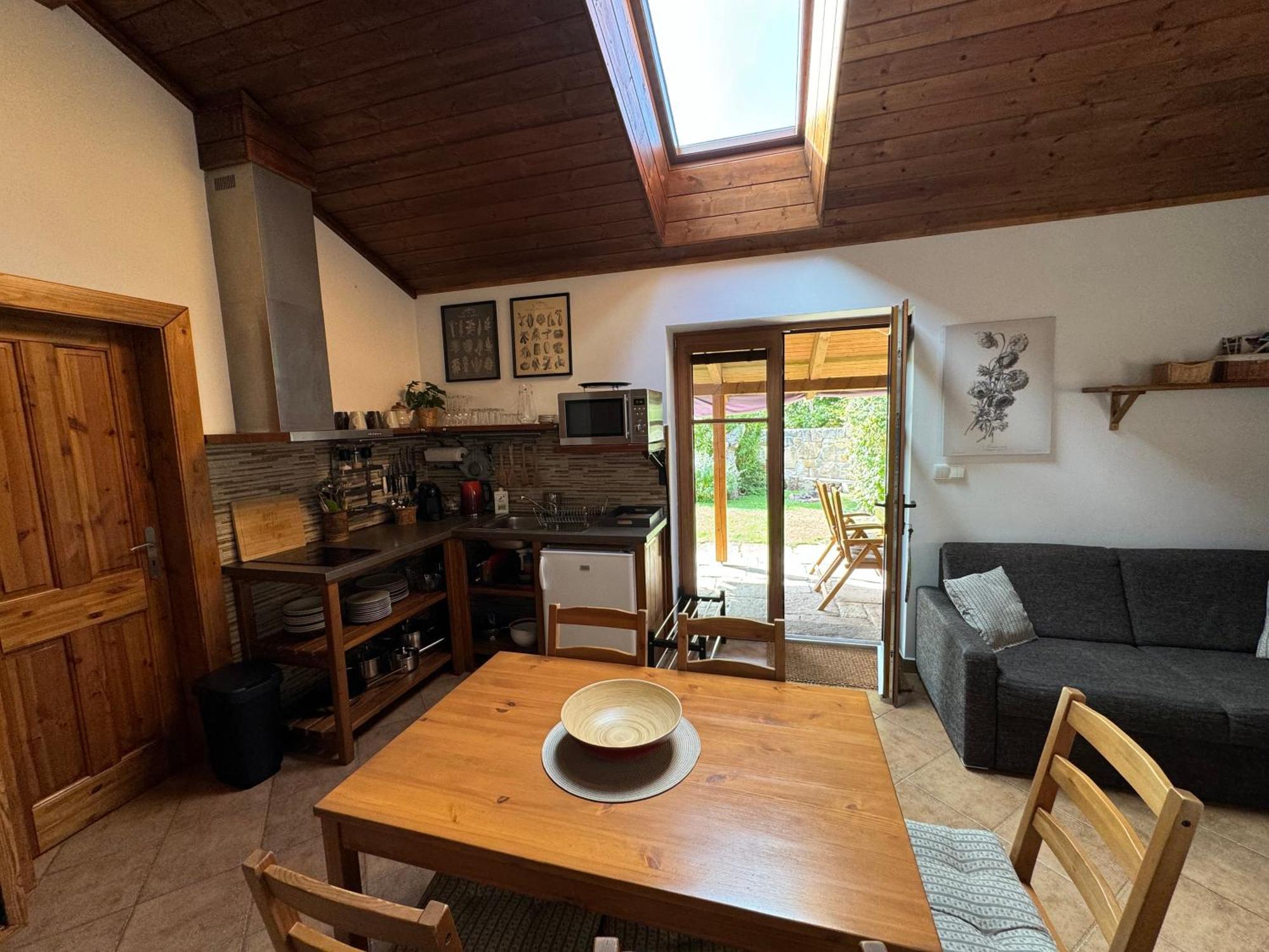Kamenny Apartman Libunec Exteriér fotografie